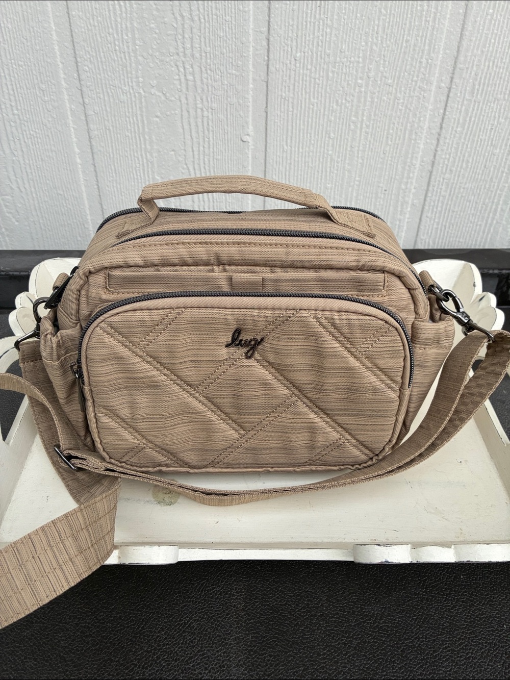 NWOT Lug Boomer-Brushed Gold